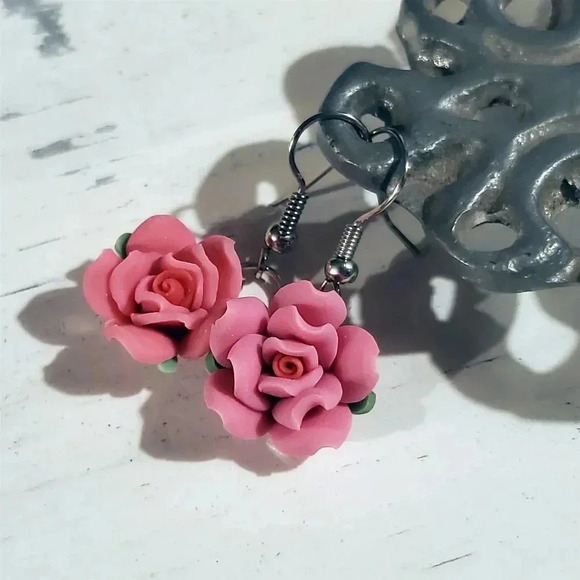 Hand Crafted Fimo Polymer Clay Pink Rose Flower Bead Dangle Earrings - Picture 1 of 4